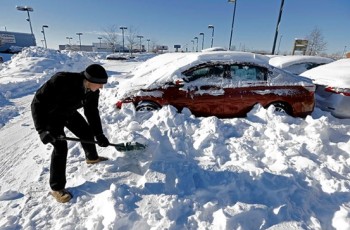 Will the Weather and Recalls Hurt February’s Auto Sales?